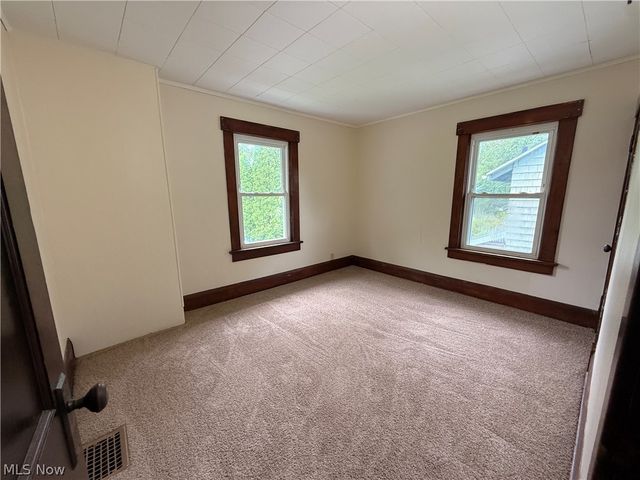 13 Burton Avenue NW, Massillon, OH 44646