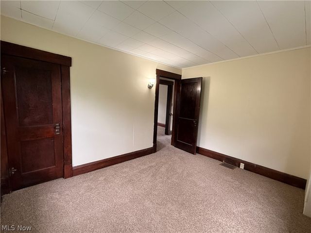 13 Burton Avenue NW, Massillon, OH 44646