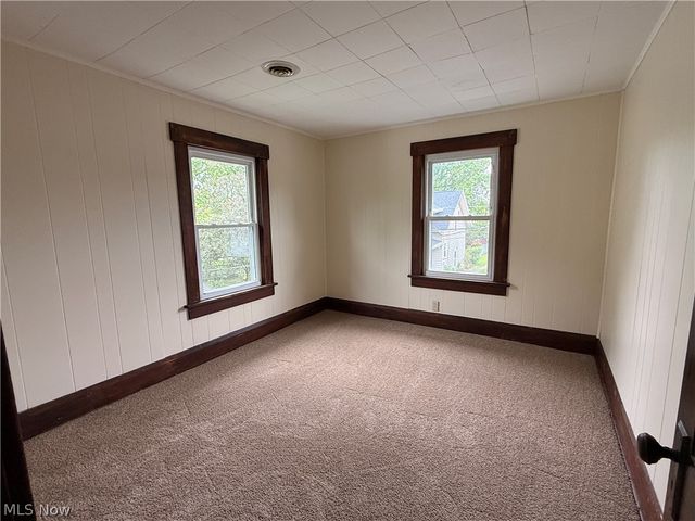 13 Burton Avenue NW, Massillon, OH 44646