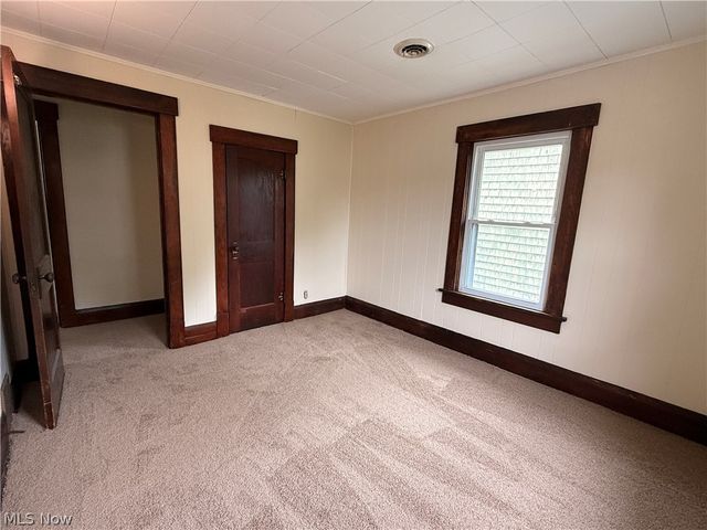 13 Burton Avenue NW, Massillon, OH 44646