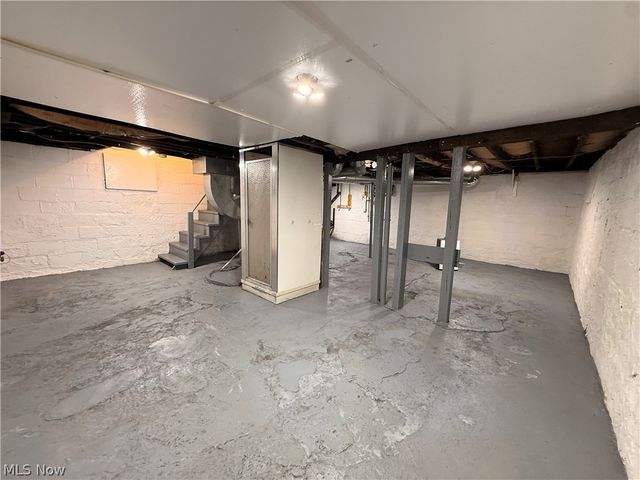 13 Burton Avenue NW, Massillon, OH 44646