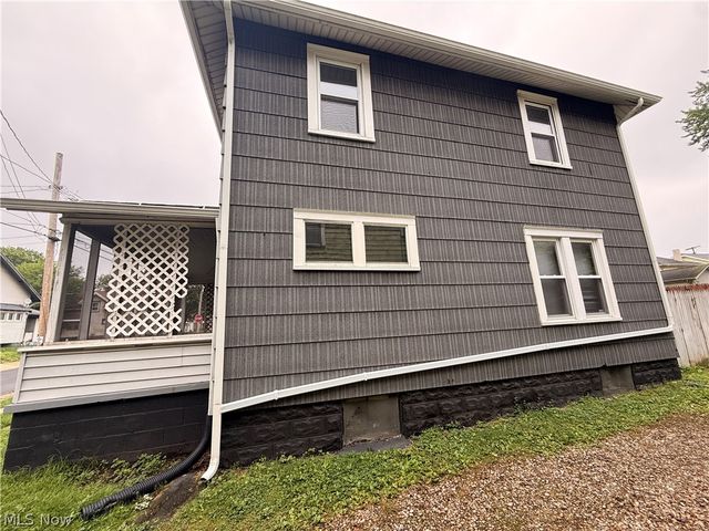 13 Burton Avenue NW, Massillon, OH 44646