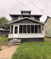 13 Burton Avenue NW, Massillon, OH 44646
