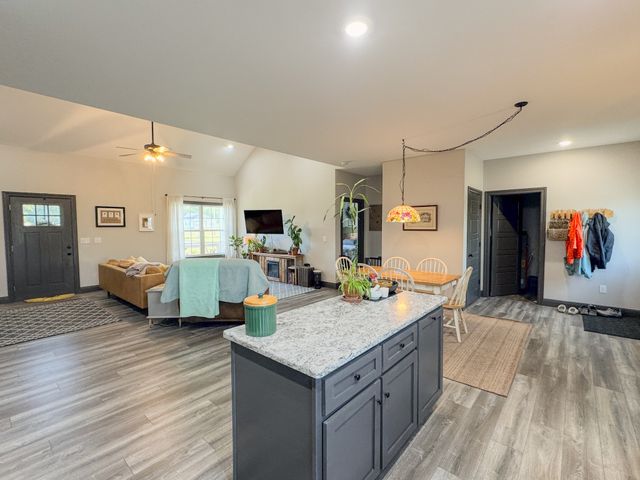 1828 Old Highway 52, Lafayette, TN 37083