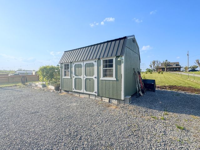 1828 Old Highway 52, Lafayette, TN 37083