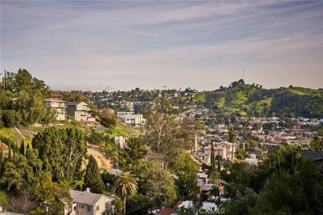 3761 Glenalbyn, Los Angeles, CA 90065