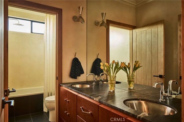 3761 Glenalbyn, Los Angeles, CA 90065