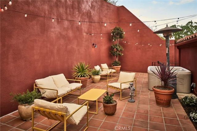3761 Glenalbyn, Los Angeles, CA 90065