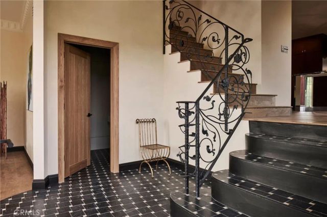 3761 Glenalbyn, Los Angeles, CA 90065