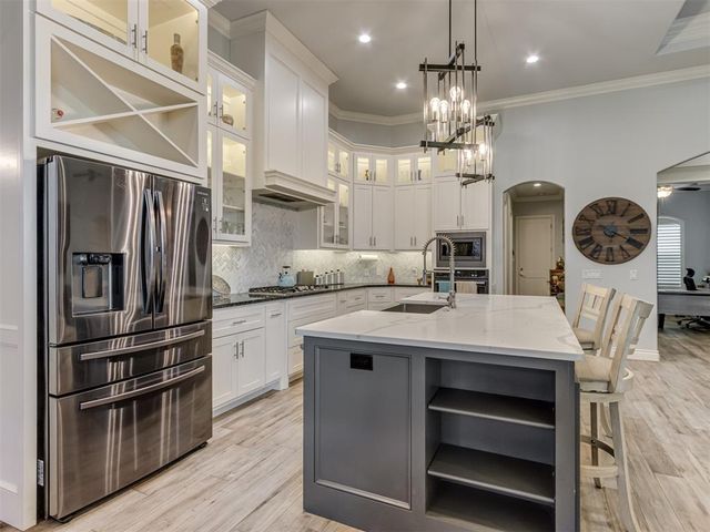 3108 Drake Crest Drive, Edmond, OK 73034