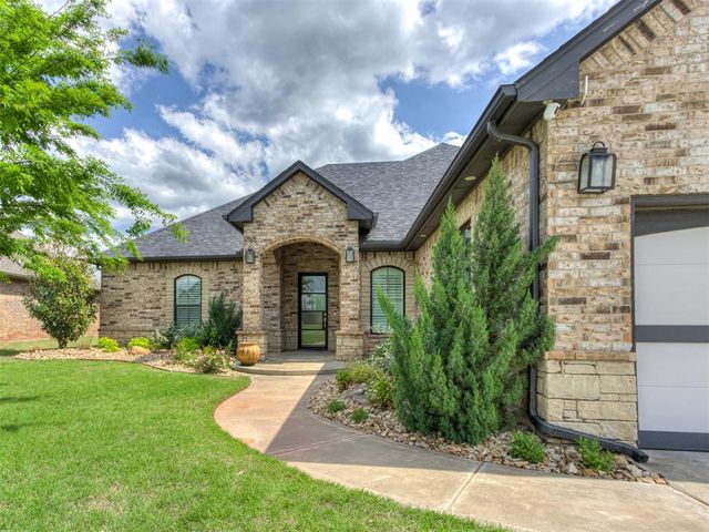 3108 Drake Crest Drive, Edmond, OK 73034