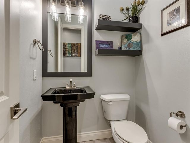 3108 Drake Crest Drive, Edmond, OK 73034