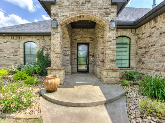 3108 Drake Crest Drive, Edmond, OK 73034