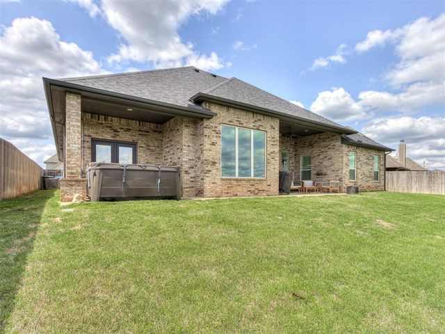 3108 Drake Crest Drive, Edmond, OK 73034