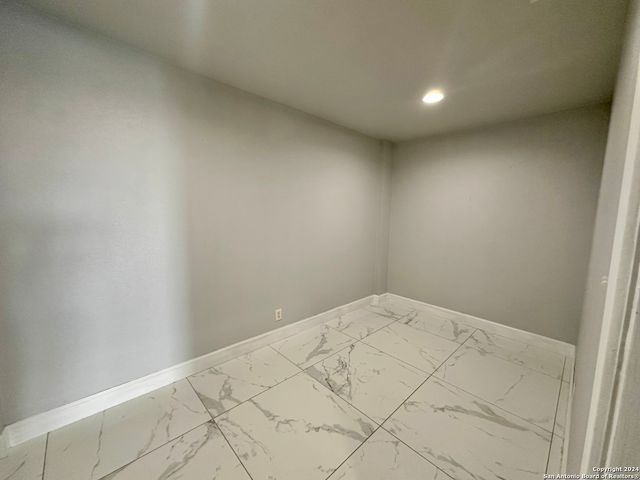 7701 Wurzbach Rd Apt 2301, San Antonio, TX 78229