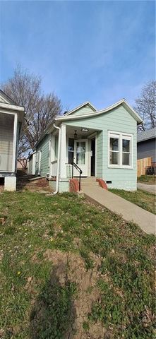 2110 N 2nd Street, St Joseph, MO 64505