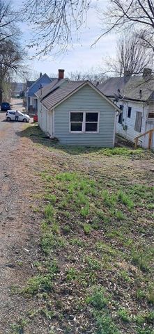 2110 N 2nd Street, St Joseph, MO 64505