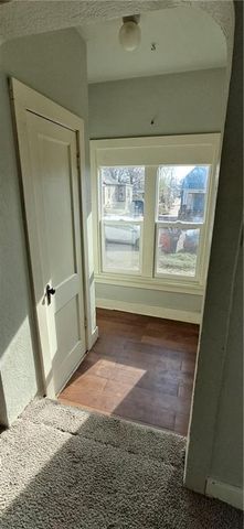 2110 N 2nd Street, St Joseph, MO 64505