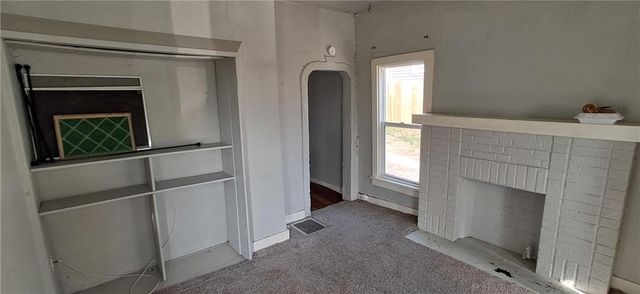 2110 N 2nd Street, St Joseph, MO 64505