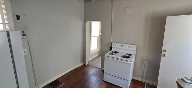 2110 N 2nd Street, St Joseph, MO 64505