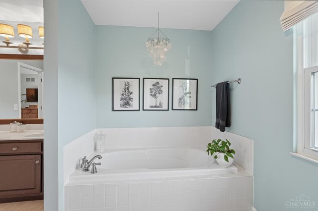 3882 Crooked Tree Drive, Mason, OH 45040