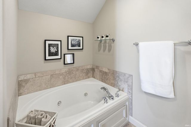 1605 Spenser Cove, Fort Wayne, IN 46845