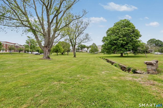 925 Longbrook Avenue 109, Stratford, CT 06614