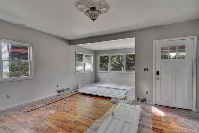 165 Washington Street, Mount Clemens, MI 48043