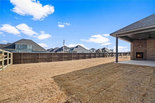 1210 Fierce, Centerton, AR 72719