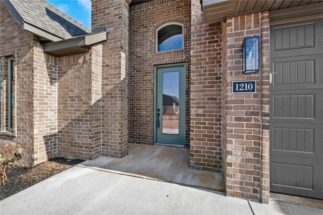 1210 Fierce, Centerton, AR 72719
