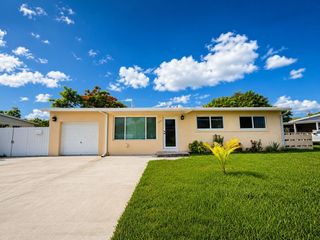 124 Abaco Drive, Palm Springs, FL 33461