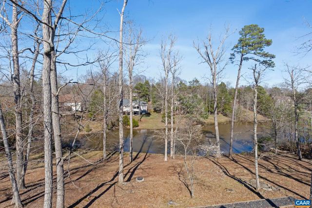 24 FLEETWOOD DR, Palmyra, VA 22963