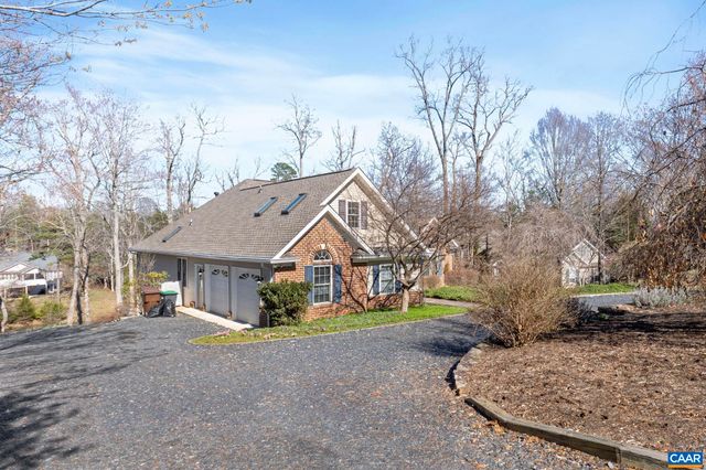 24 FLEETWOOD DR, Palmyra, VA 22963