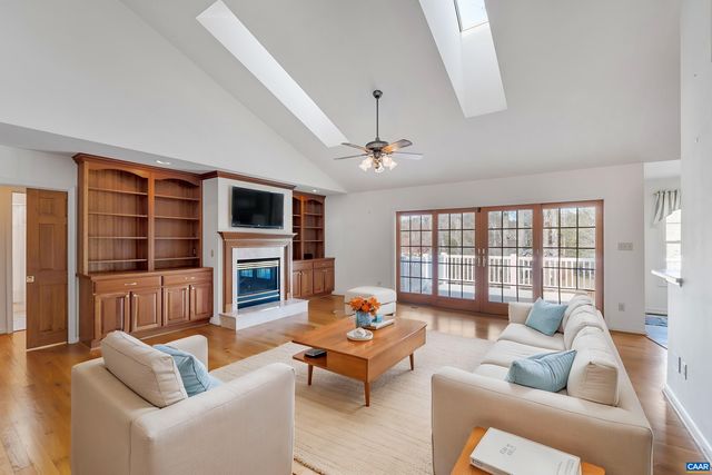 24 FLEETWOOD DR, Palmyra, VA 22963