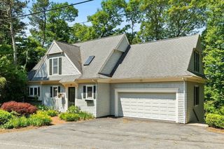 152 Algonquin, Mashpee, MA 02649