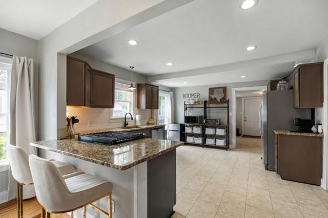 1127 W Symmes Street, Norman, OK 73069