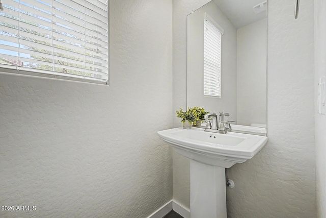 2369 W GLORIA Lane, Phoenix, AZ 85085
