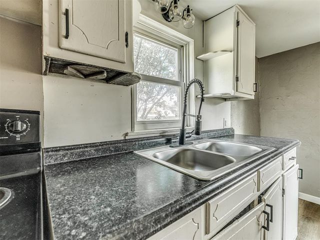 827 W Bdwy Avenue, Mcloud, OK 74851