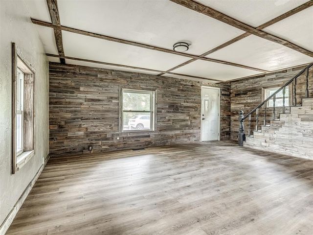 827 W Bdwy Avenue, Mcloud, OK 74851