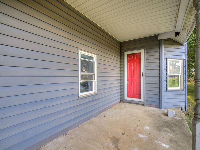 827 W Bdwy Avenue, Mcloud, OK 74851