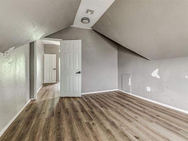 827 W Bdwy Avenue, Mcloud, OK 74851