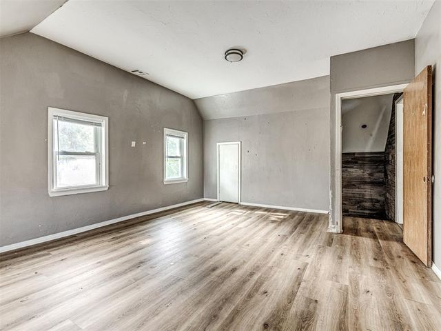 827 W Bdwy Avenue, Mcloud, OK 74851