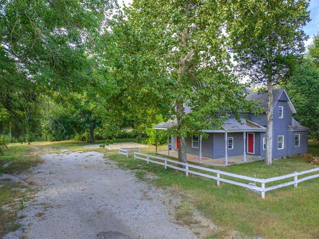 827 W Bdwy Avenue, Mcloud, OK 74851