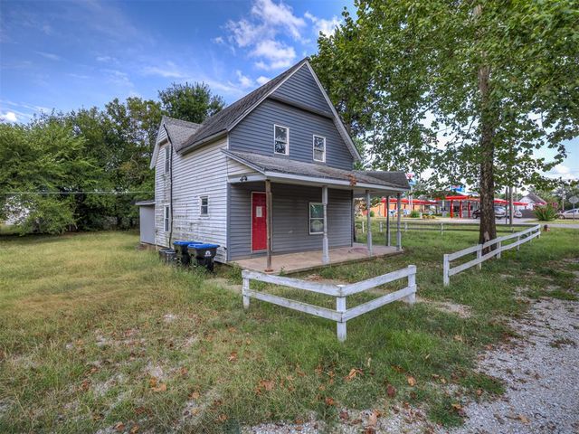 827 W Bdwy Avenue, Mcloud, OK 74851