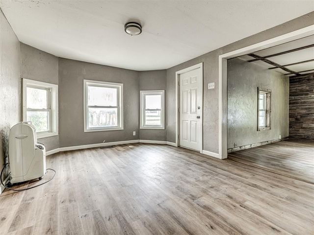 827 W Bdwy Avenue, Mcloud, OK 74851