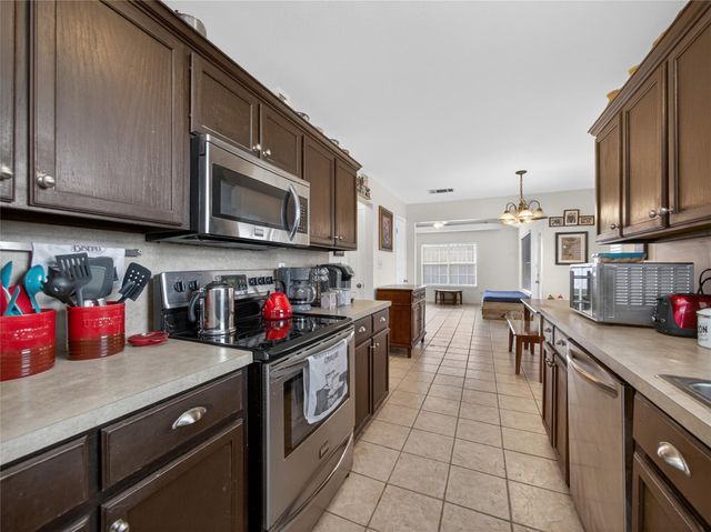 311 College Ave, Florence, TX 76527