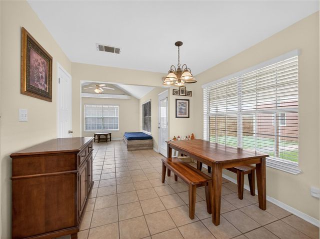 311 College Ave, Florence, TX 76527