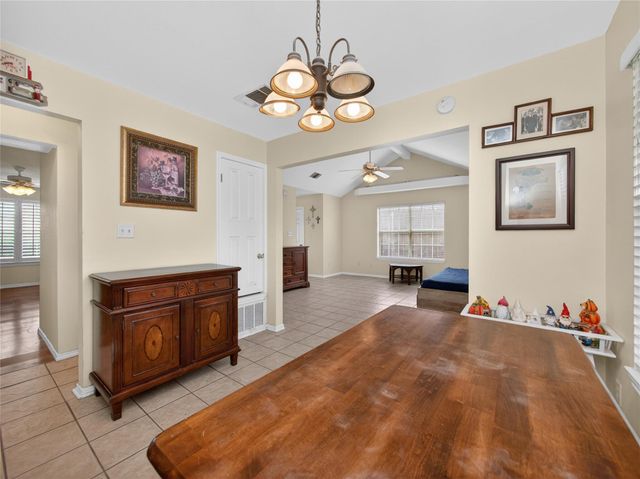 311 College Ave, Florence, TX 76527