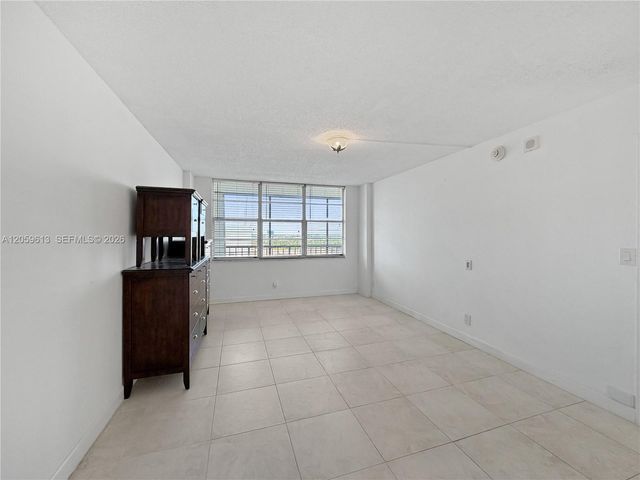 1160 N Federal Hwy 1222, Fort Lauderdale, FL 33304