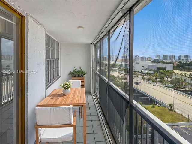 1160 N Federal Hwy 1222, Fort Lauderdale, FL 33304